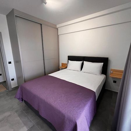 Phil'S Apartments Lefkada City ภายนอก รูปภาพ