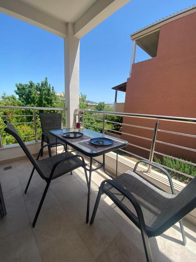 Phil'S Apartments Lefkada City ภายนอก รูปภาพ