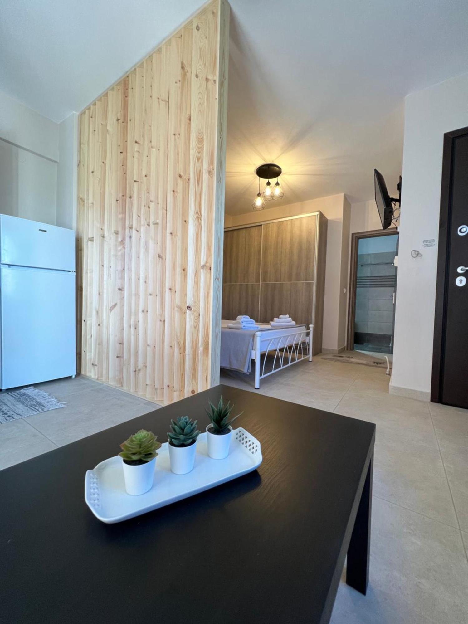 Phil'S Apartments Lefkada City ภายนอก รูปภาพ