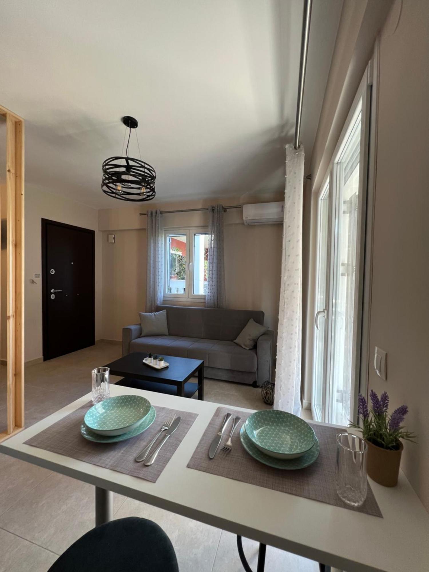 Phil'S Apartments Lefkada City ภายนอก รูปภาพ