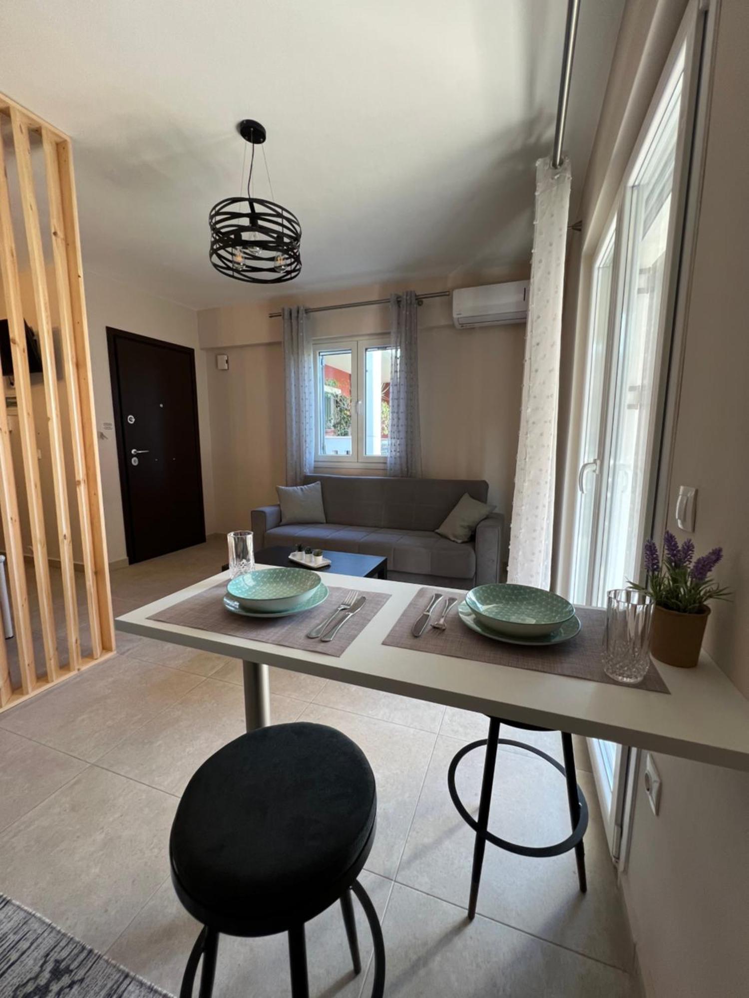 Phil'S Apartments Lefkada City ภายนอก รูปภาพ