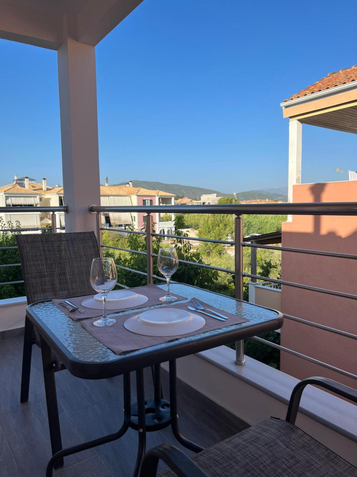 Phil'S Apartments Lefkada City ภายนอก รูปภาพ